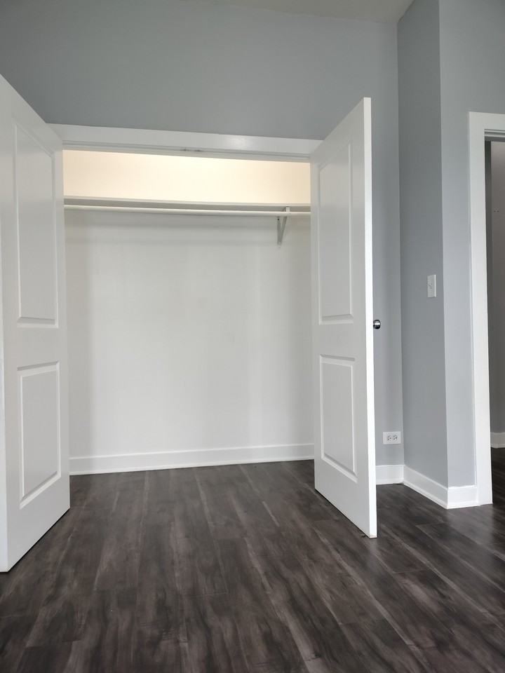 6501 S Justine St #1W - Photo 5 of 15