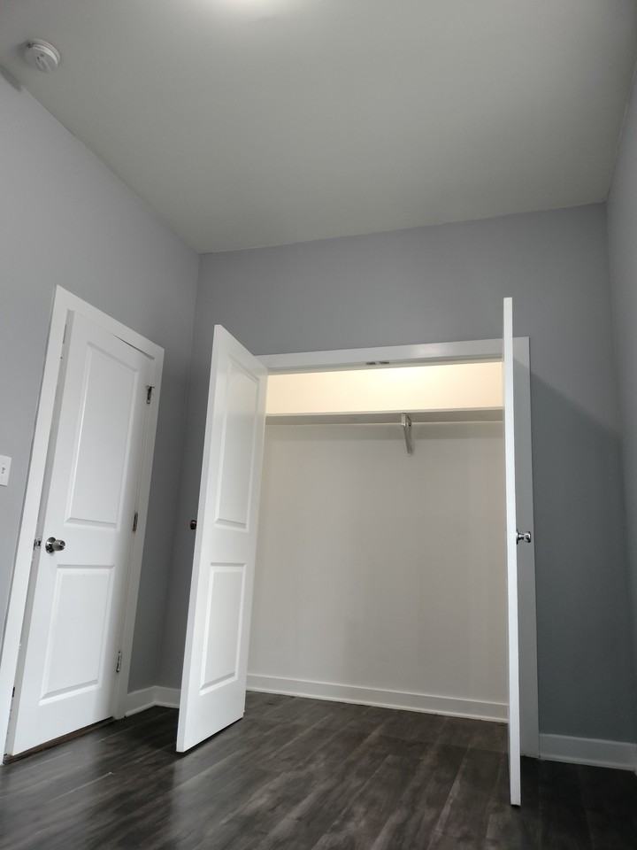 6501 S Justine St #1W - Photo 2 of 15