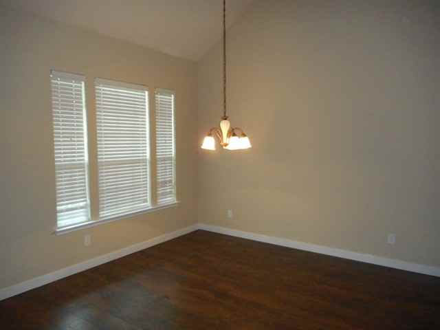 1413 Amazon Dr - Photo 3 of 9