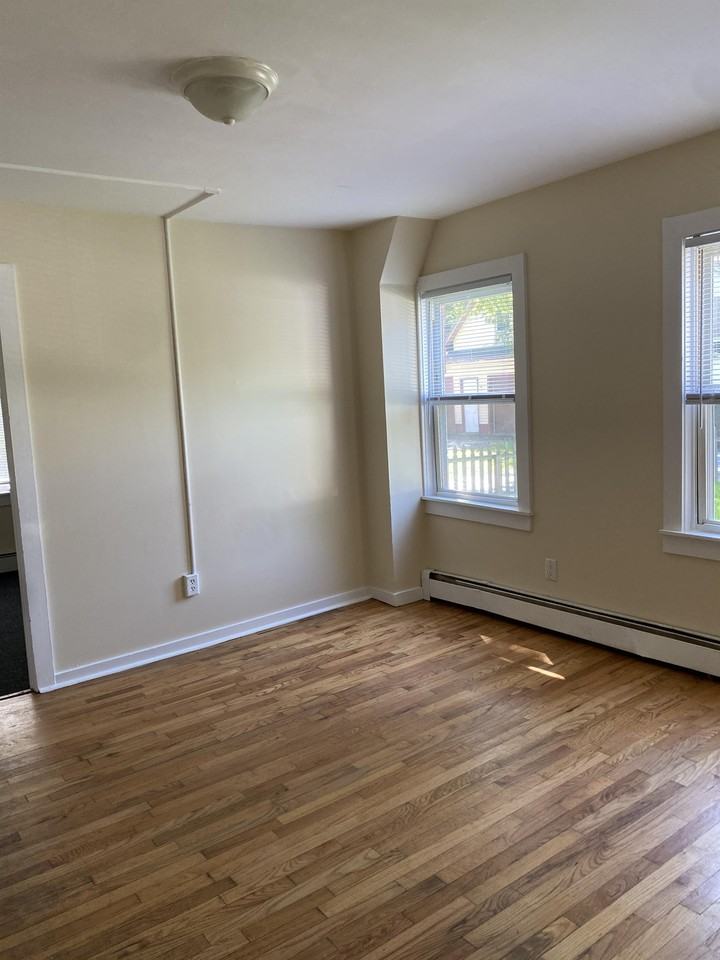 70 Union St #A - Photo 5 of 11
