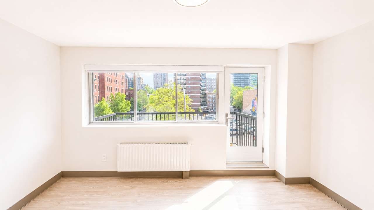 3605 Rue Saint-Urbain #404 - Photo 2 of 10