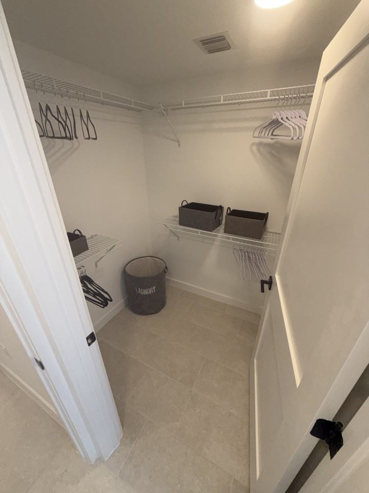1661 Northwest 29th Court #A - Photo 4 of 13