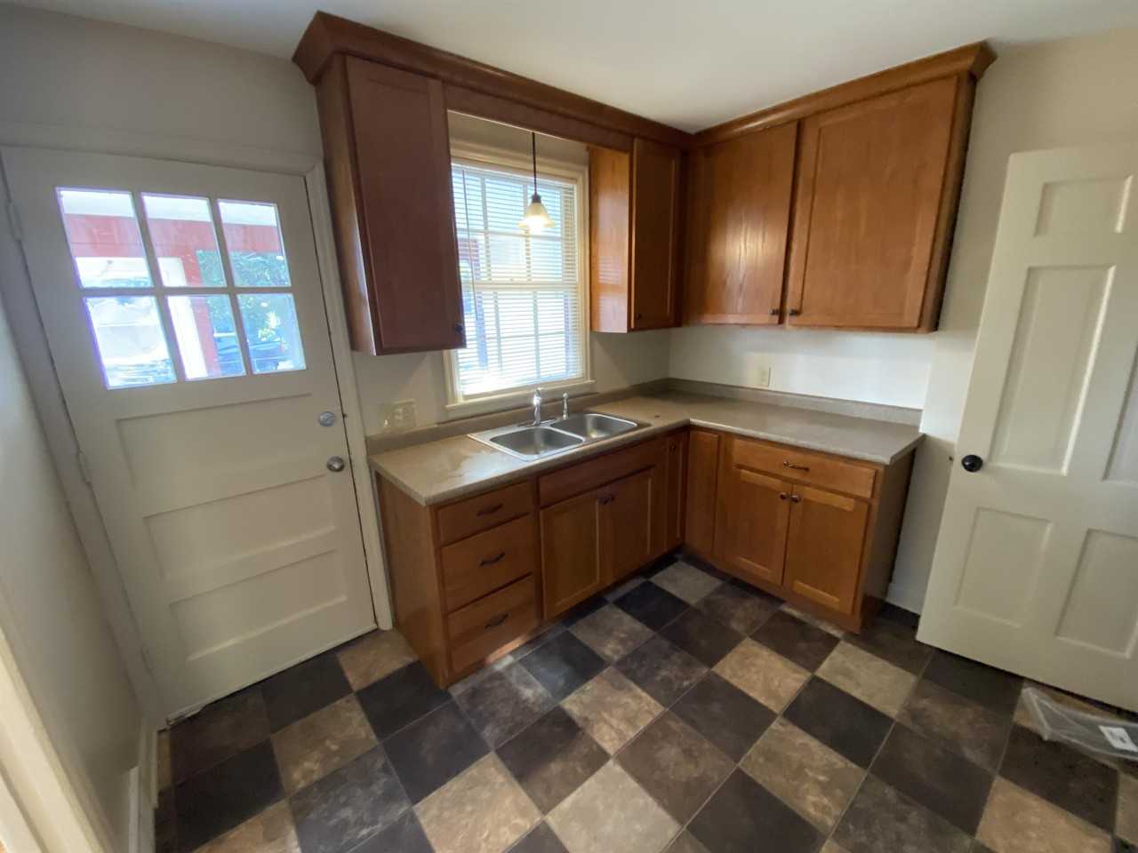 536 16th Ave N - Photo 6 of 25