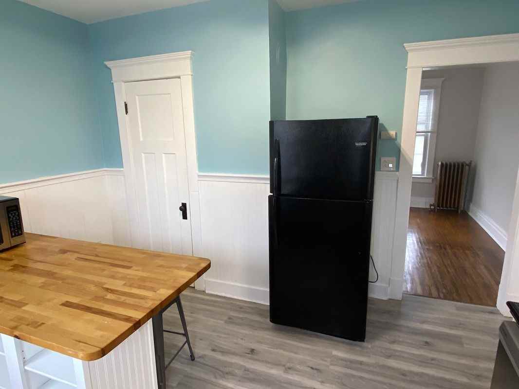 140 Elmwood Ave - Photo 4 of 18