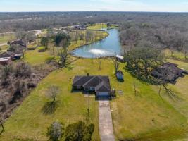 featured image of 140 Lakewood Dr