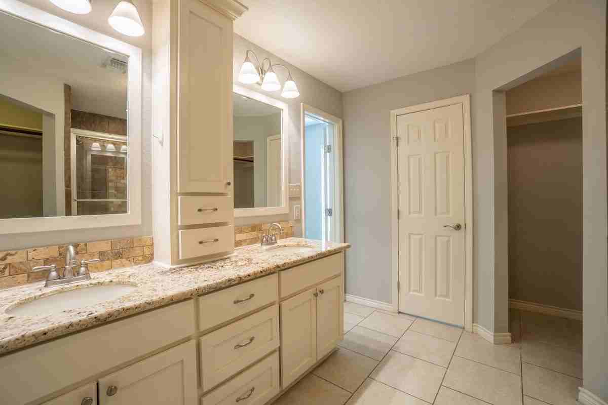 140 Lakewood Dr - Photo 3 of 39
