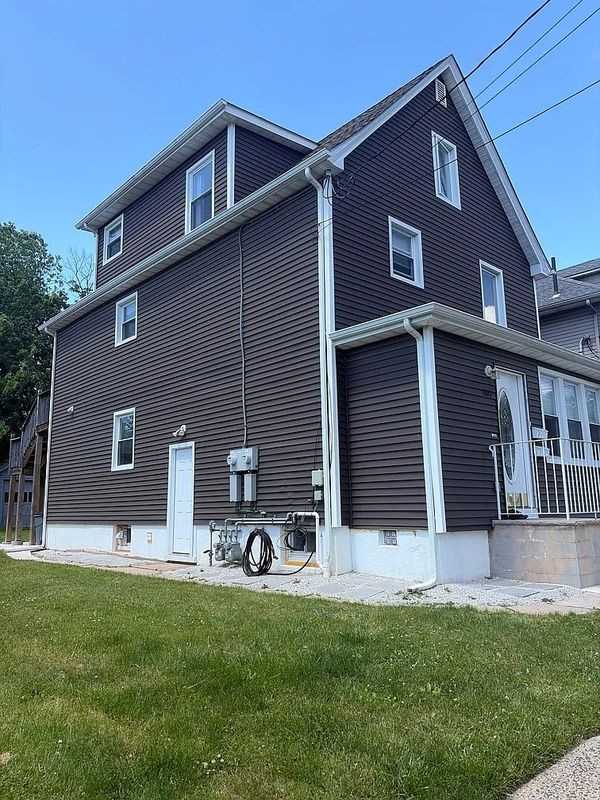 107 Winslow Pl ##2 - Photo 2 of 27