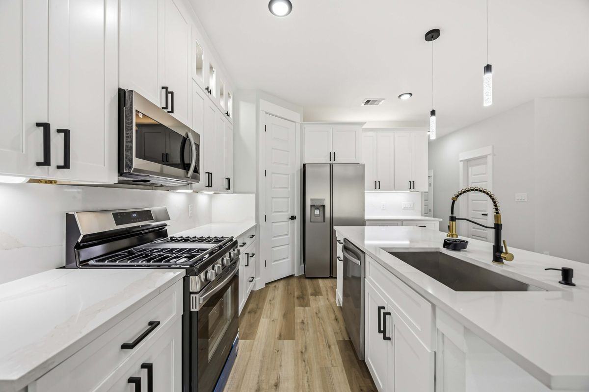 1084 Junell St ##A - Photo 5 of 12