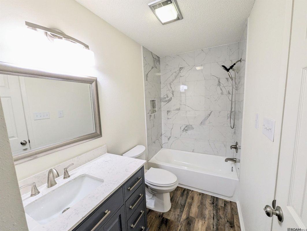 402 Lee Dr ##4b - Photo 6 of 8