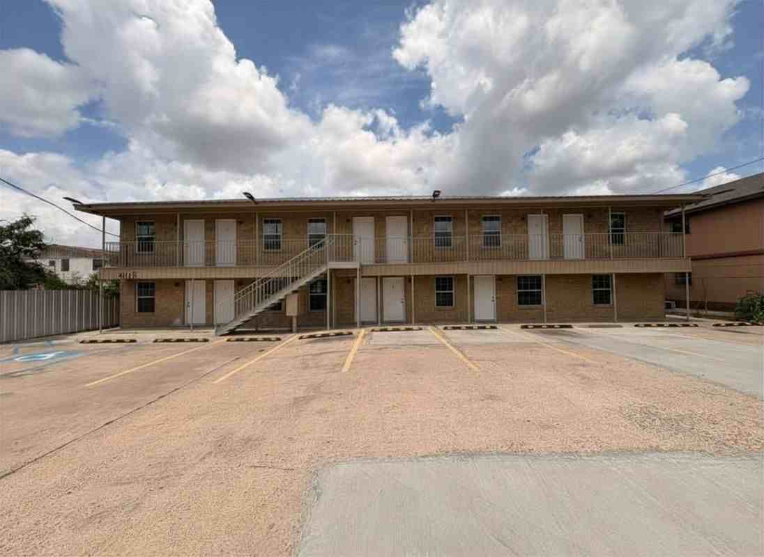 4018 San Agustin Ave ##D