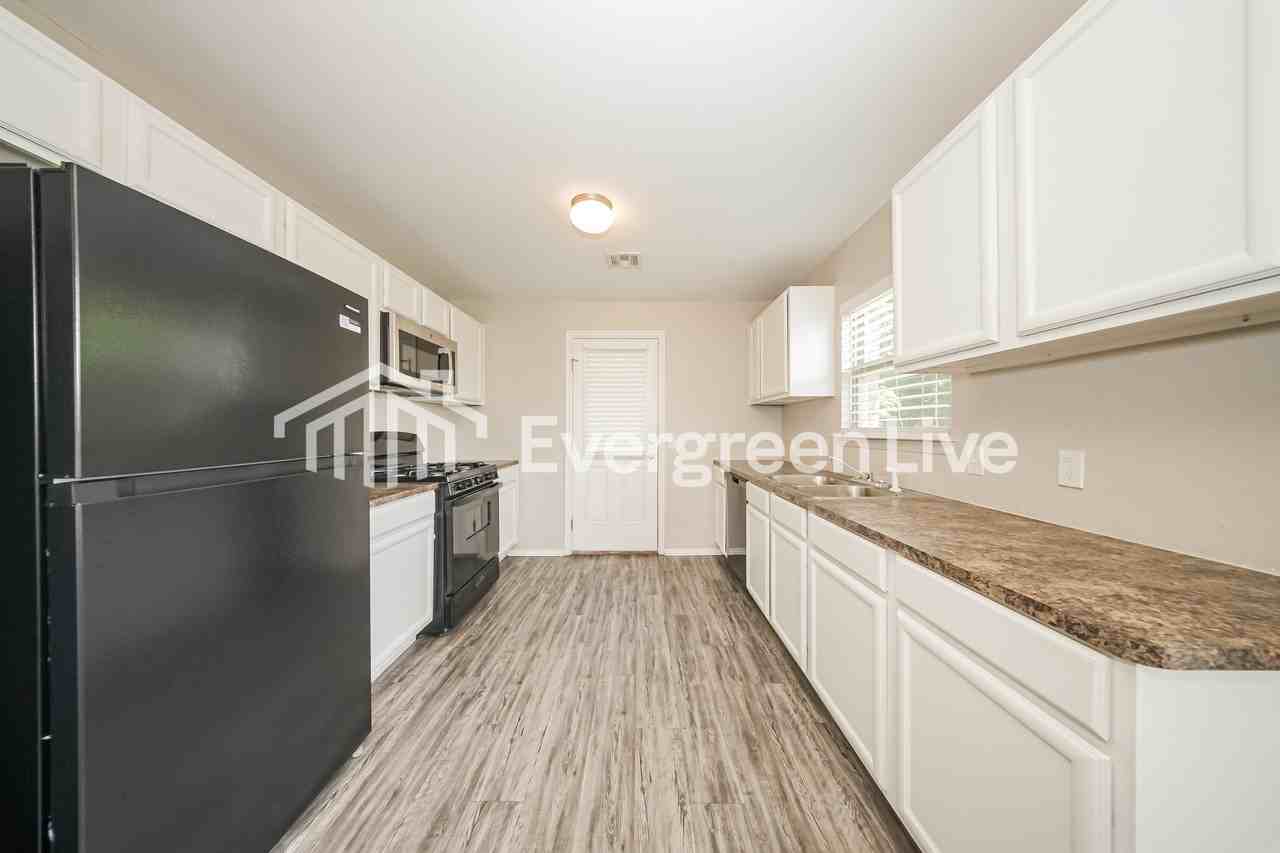 1850 Bliss Cir - Photo 7 of 16
