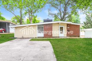 1040 Robinwood Dr - Photo 1 of 1