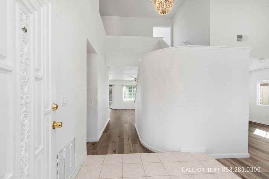 13327 Entreken Ave - Photo 2 of 39