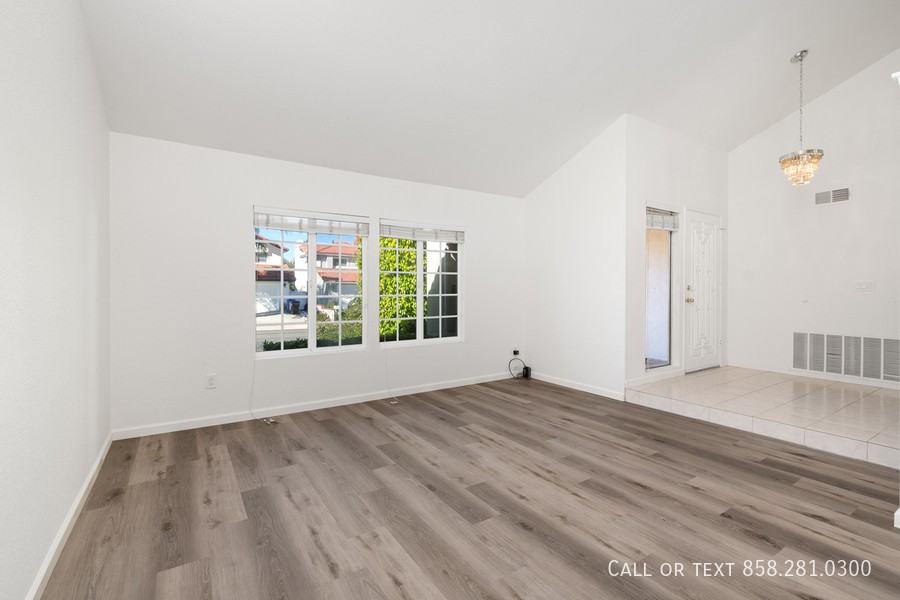 13327 Entreken Ave - Photo 4 of 39