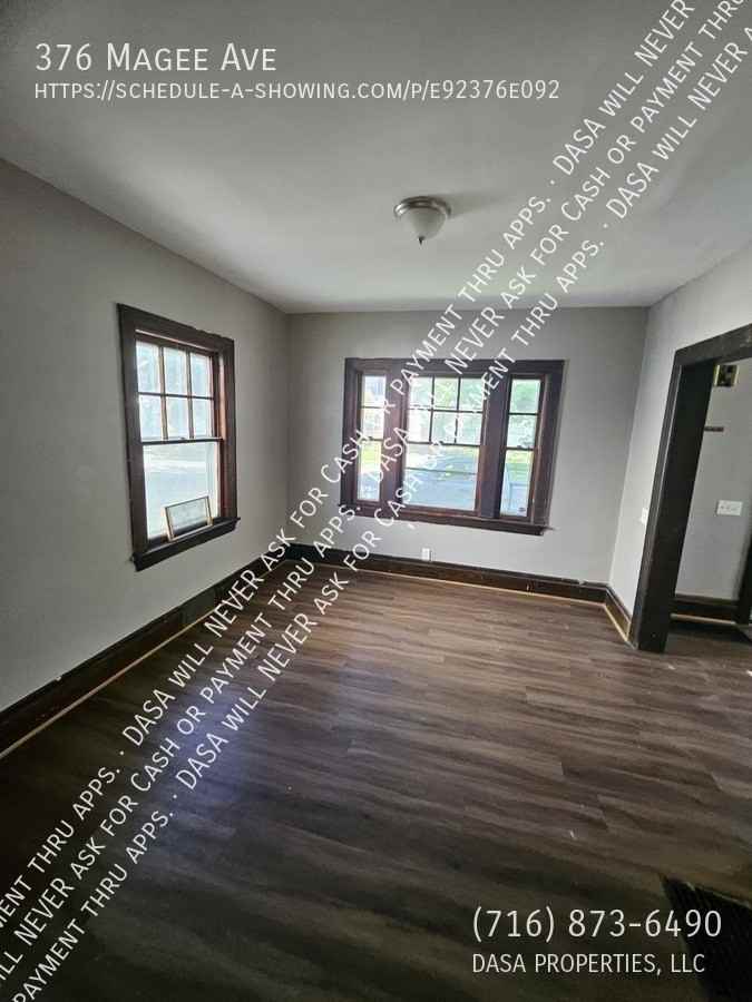 376 Magee Ave - Photo 3 of 10