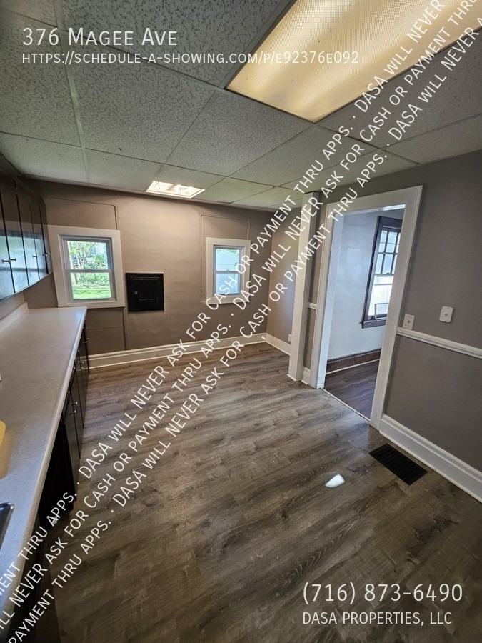 376 Magee Ave - Photo 5 of 10