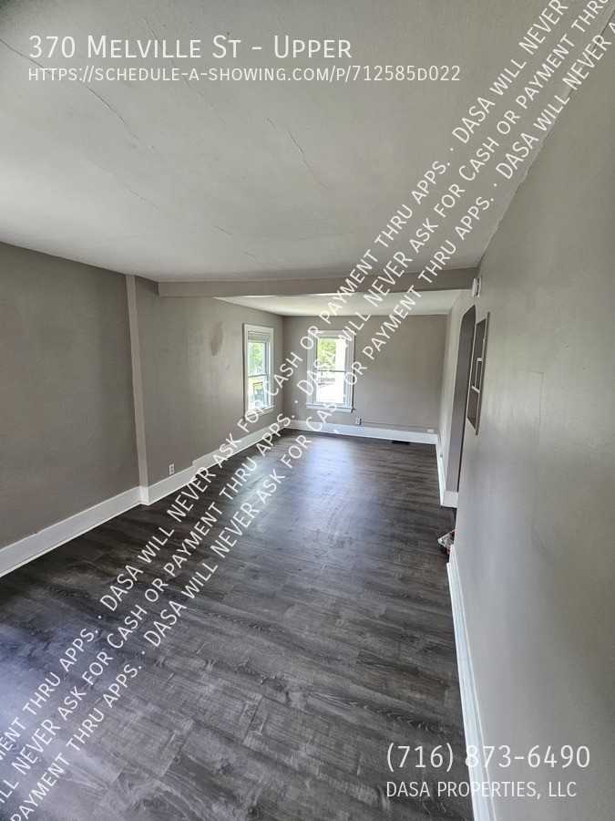 370 Melville St - Photo 2 of 7