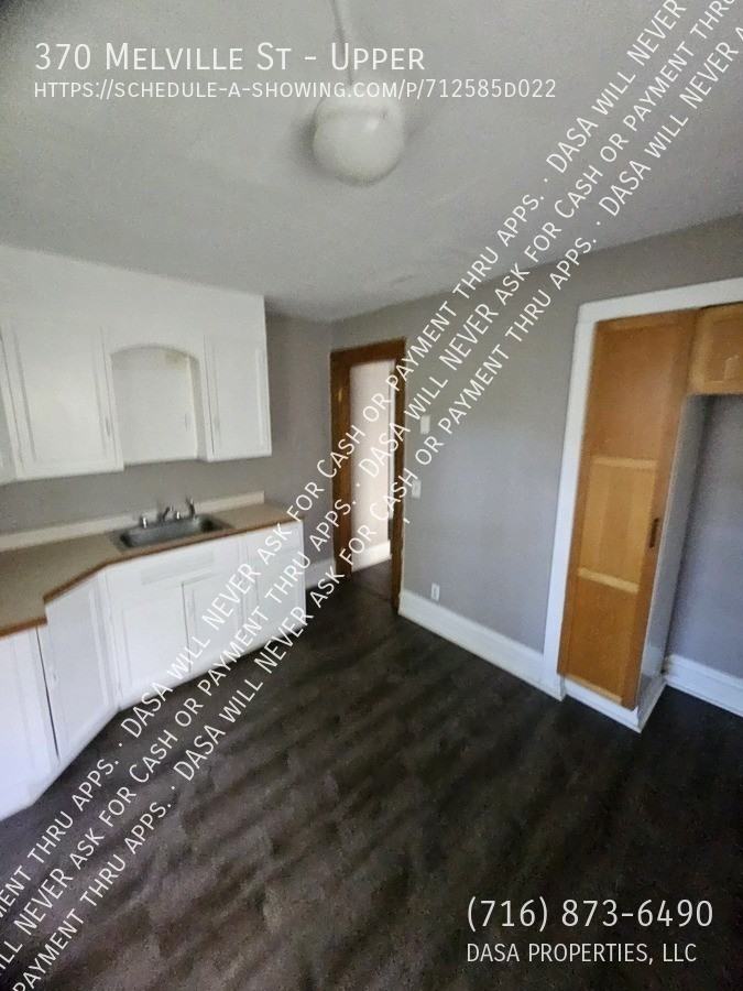 370 Melville St - Photo 4 of 7