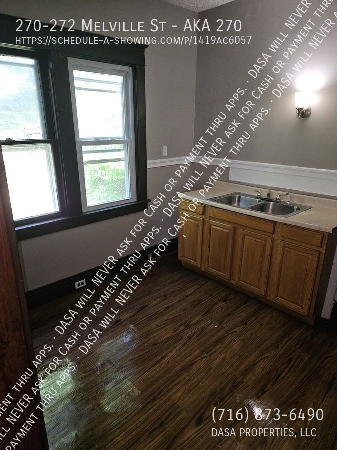 270 Melville St - Photo 4 of 9