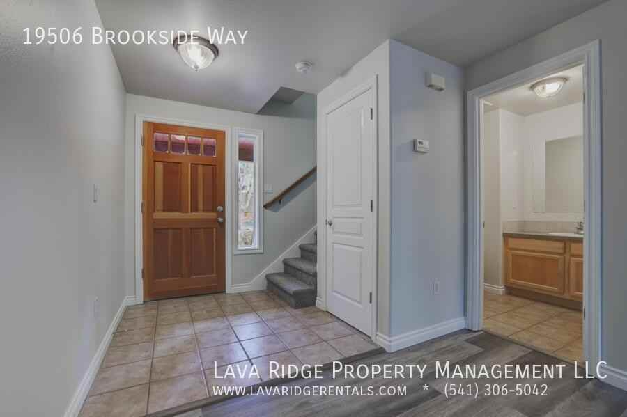 19506 Brookside Way - Photo 4 of 26