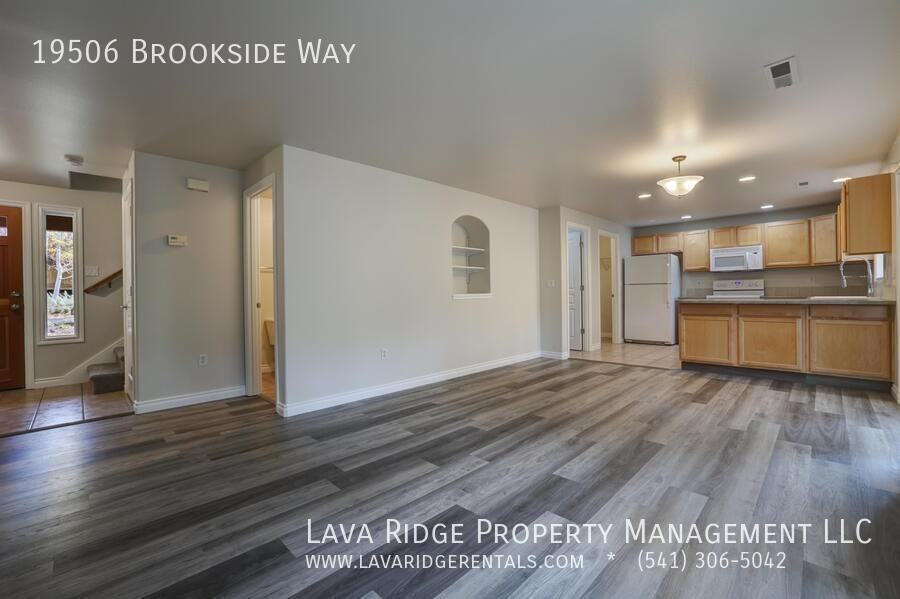 19506 Brookside Way - Photo 5 of 26