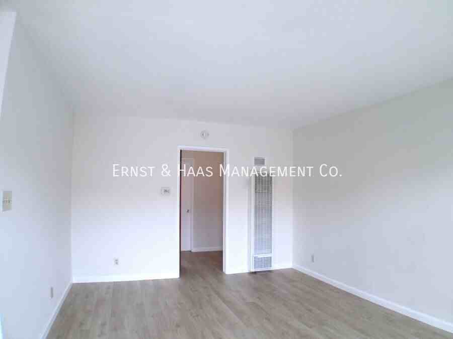 2735 E Broadway #03 - Photo 3 of 14