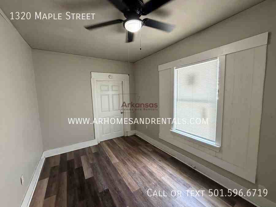 1320 Maple St - Photo 2 of 9