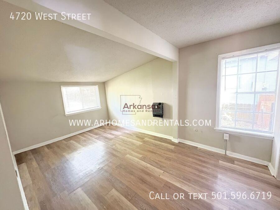 4720 West St - Photo 2 of 10