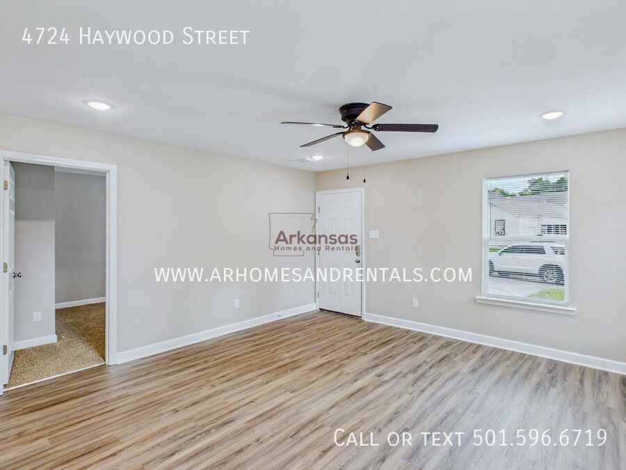 4724 Haywood St - Photo 2 of 15