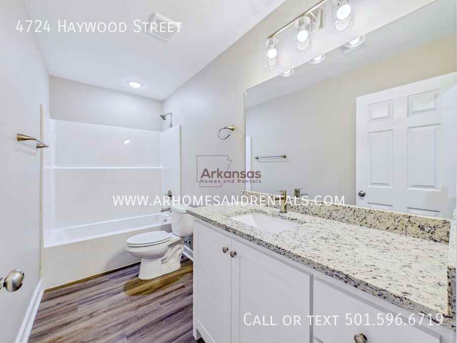 4724 Haywood St - Photo 7 of 15