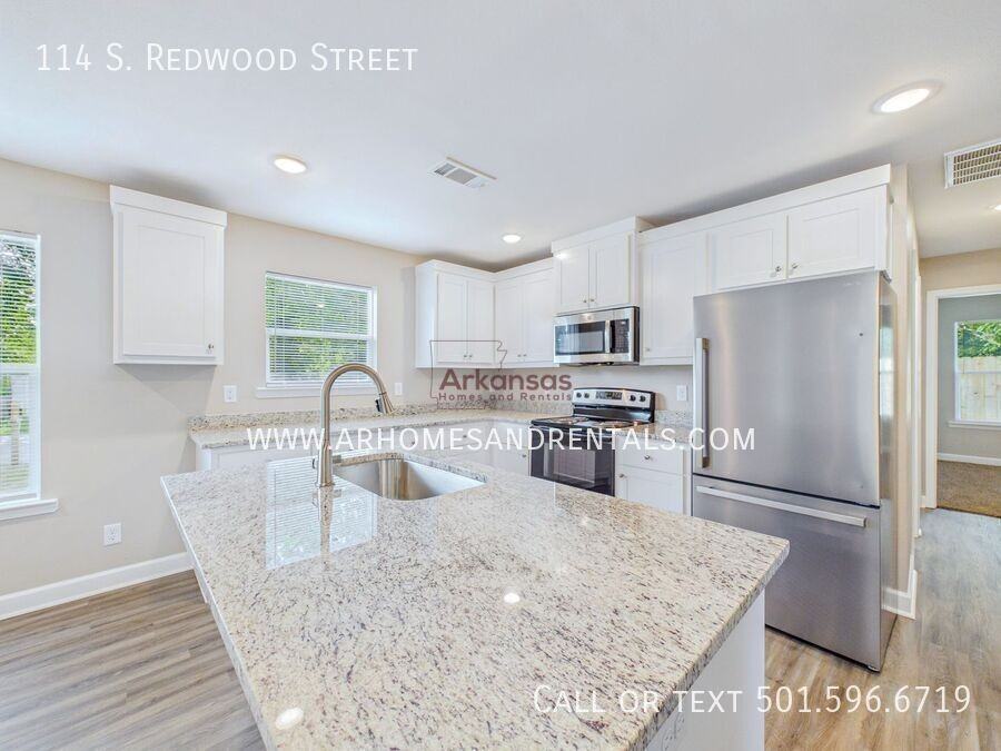 114 S Redwood St - Photo 5 of 15