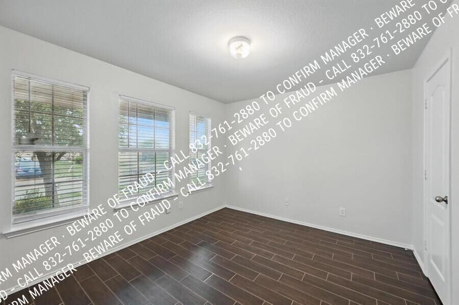 1403 Grand Canyon Ct - Photo 5 of 22