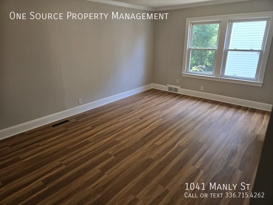 1041 Manly St - Photo 3 of 11