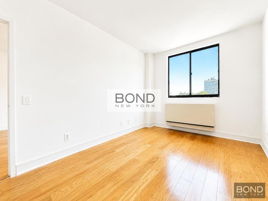 323 W 96th St #11 - Photo 5 of 7