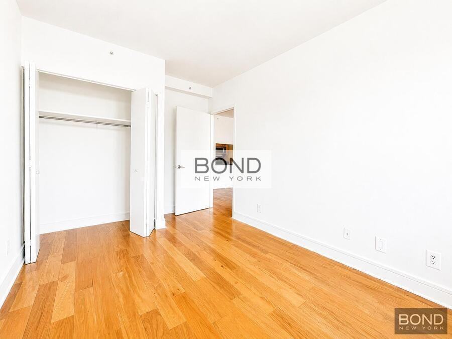 323 W 96th St #11 - Photo 6 of 7