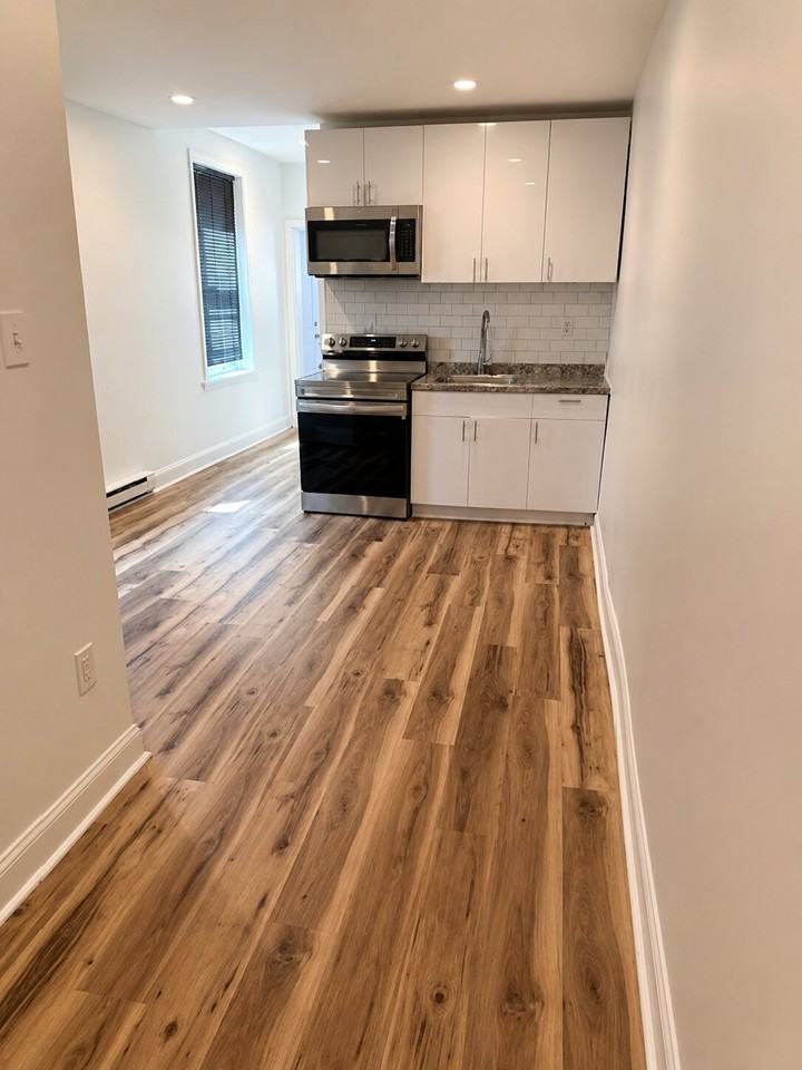 1706 N 25th St #2 - Photo 3 of 12