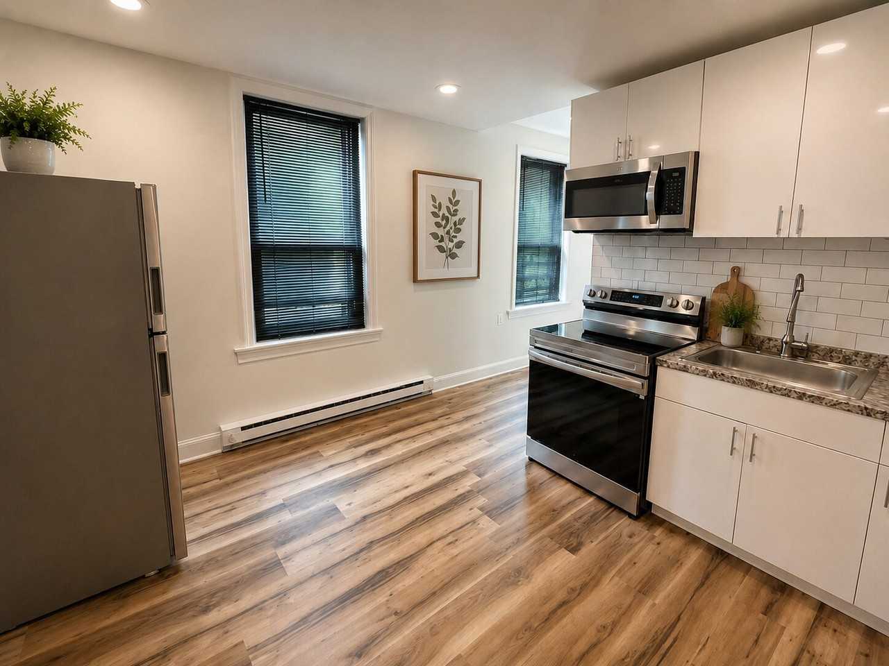 1706 N 25th St #2 - Photo 4 of 12
