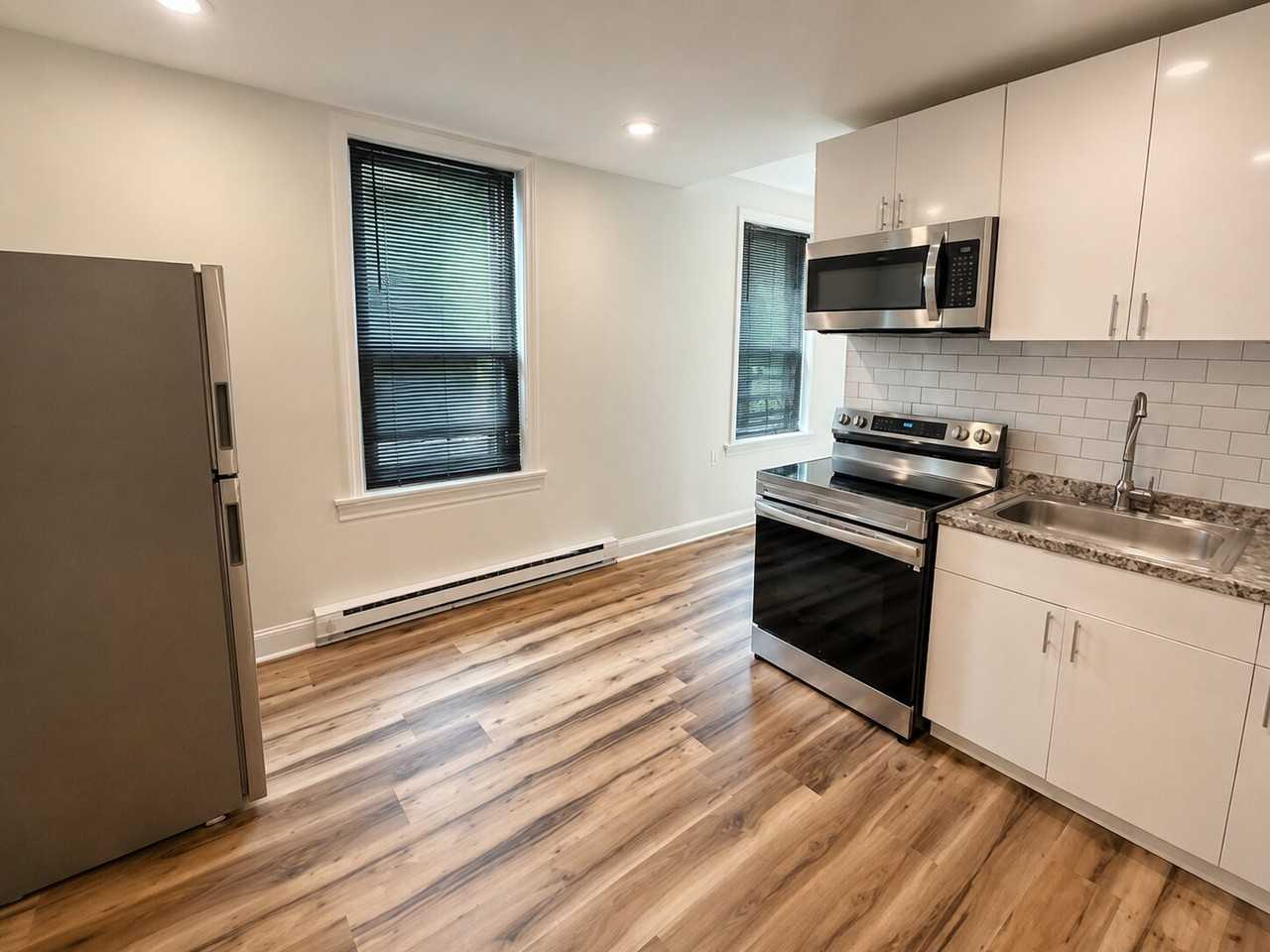 1706 N 25th St #2 - Photo 5 of 12