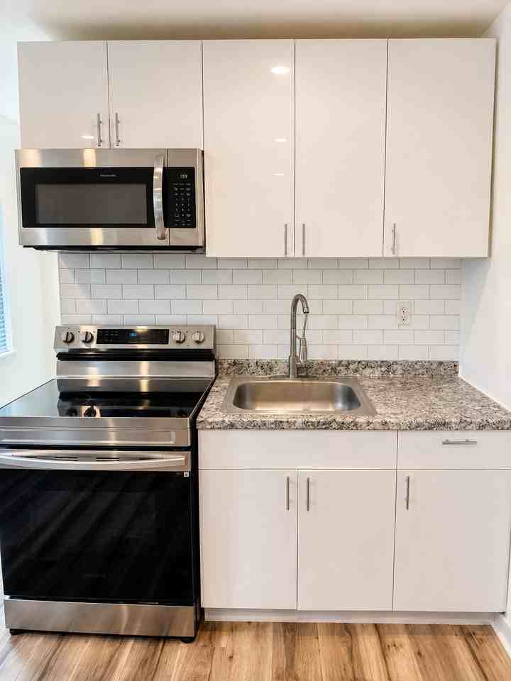 1706 N 25th St #2 - Photo 6 of 12