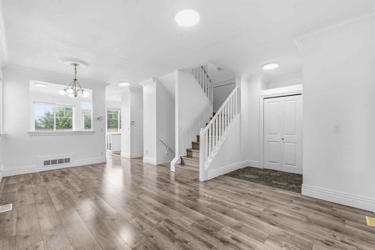 5658 149A Street - Photo 3 of 27