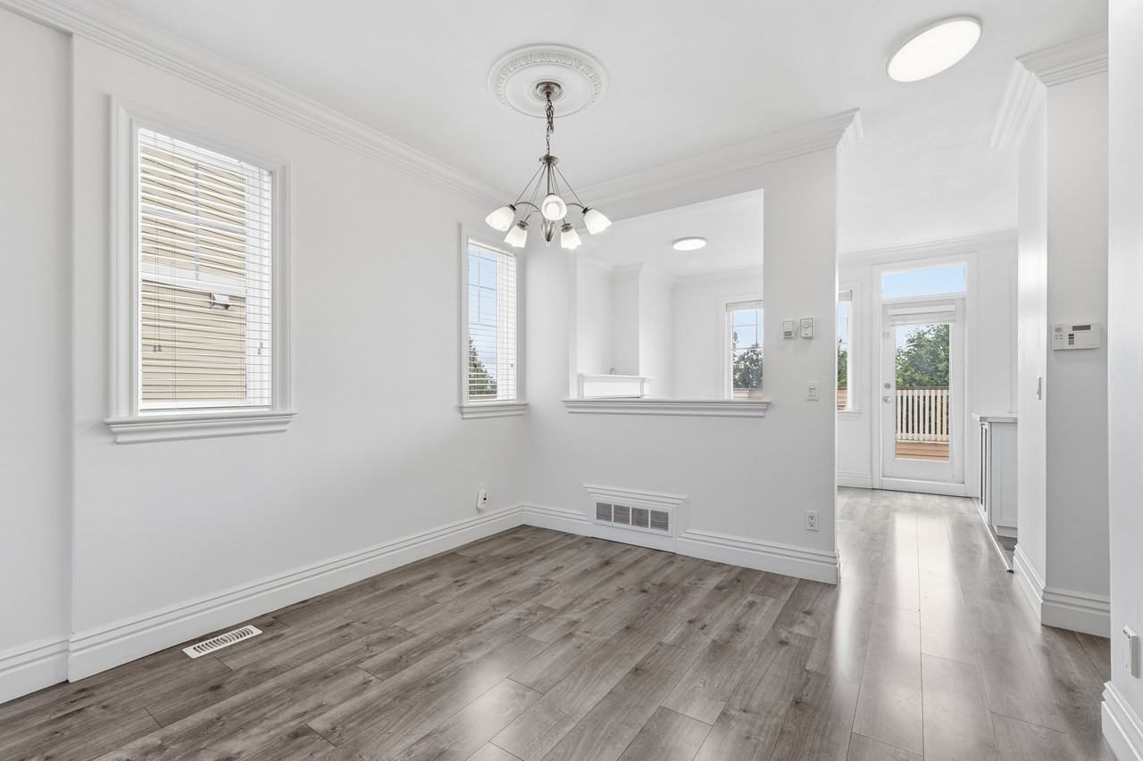 5658 149A Street - Photo 5 of 27