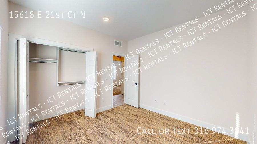 15618 E 21st Ct N - Photo 6 of 11