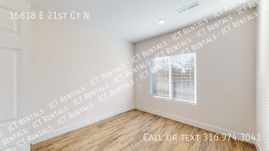 15618 E 21st Ct N - Photo 7 of 11