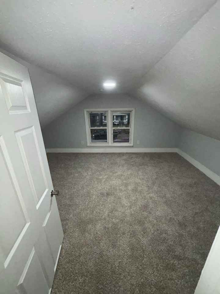 2321 Greenwood Ave - Photo 2 of 10