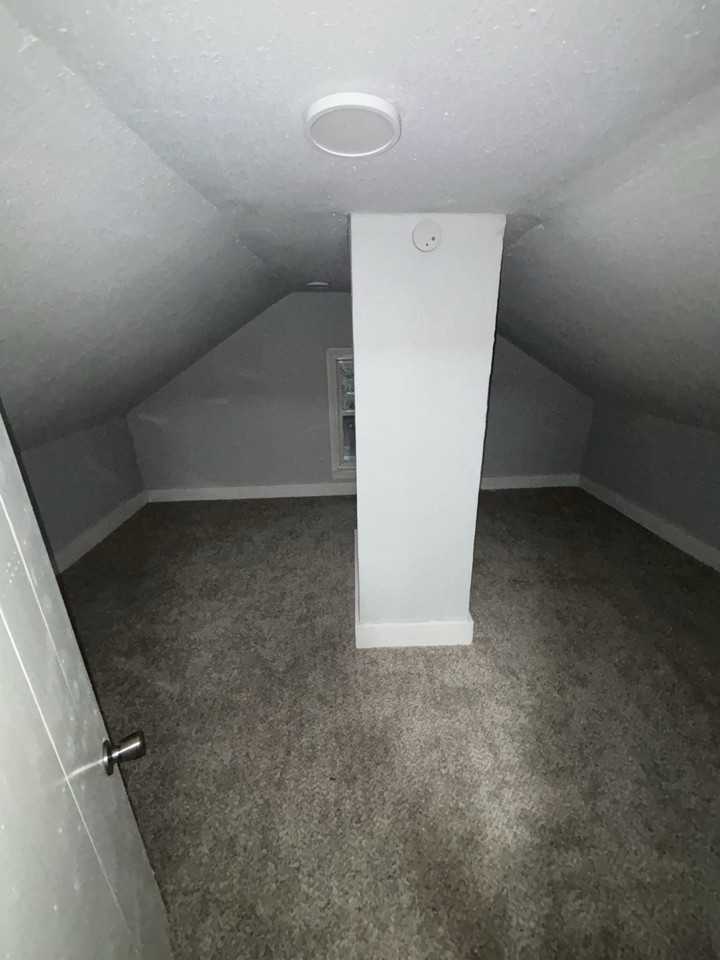 2321 Greenwood Ave - Photo 5 of 10
