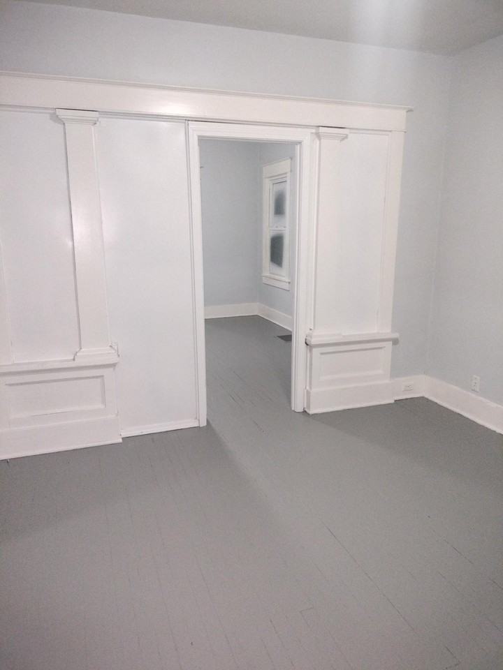 2503 Dumesnil St - Photo 2 of 9