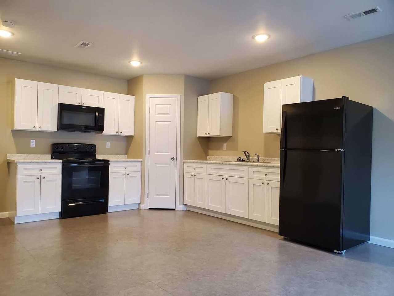 213 Cane Creek Ln #108 - Photo 2 of 8