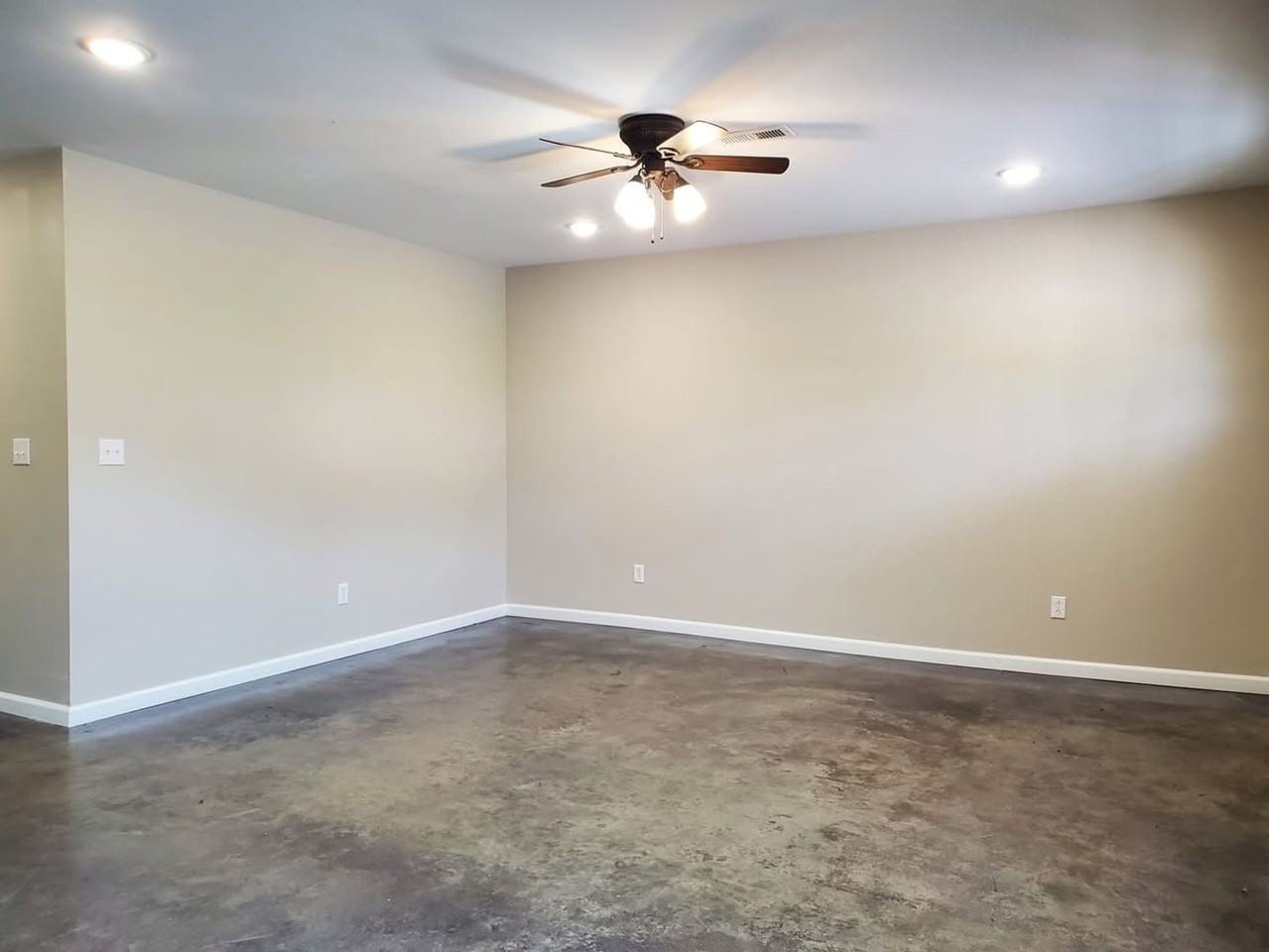 192 Cane Creek Ln - Photo 4 of 11