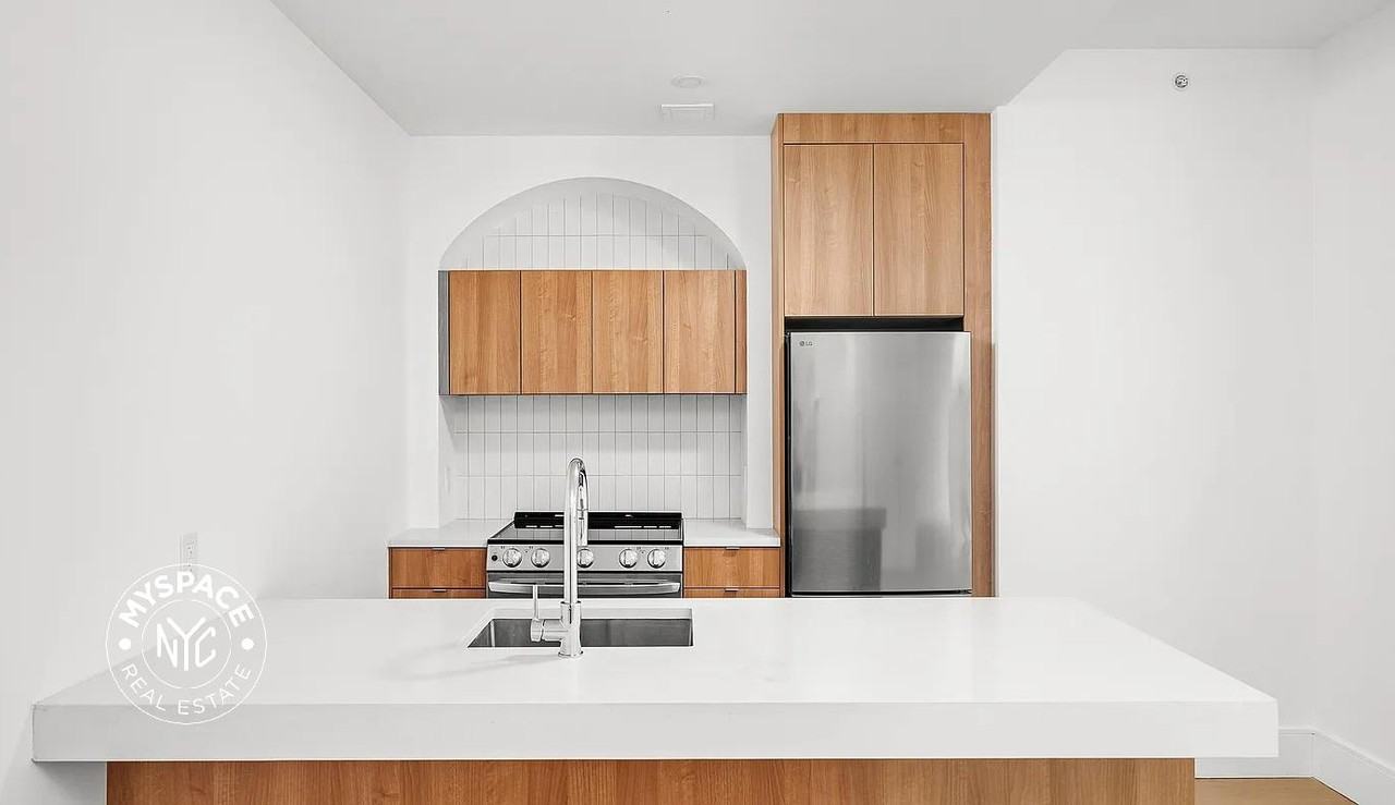 151 S Elliott Pl #7j