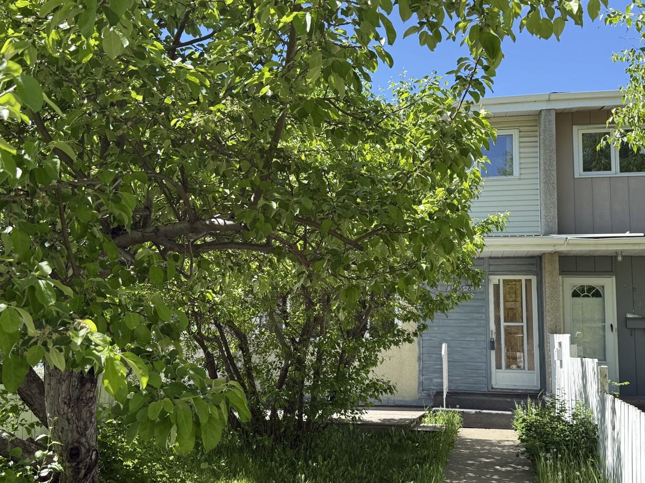13206 83 Street Northwest - Photo 2 of 16